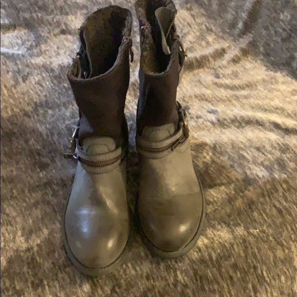 Very Volatile Booties